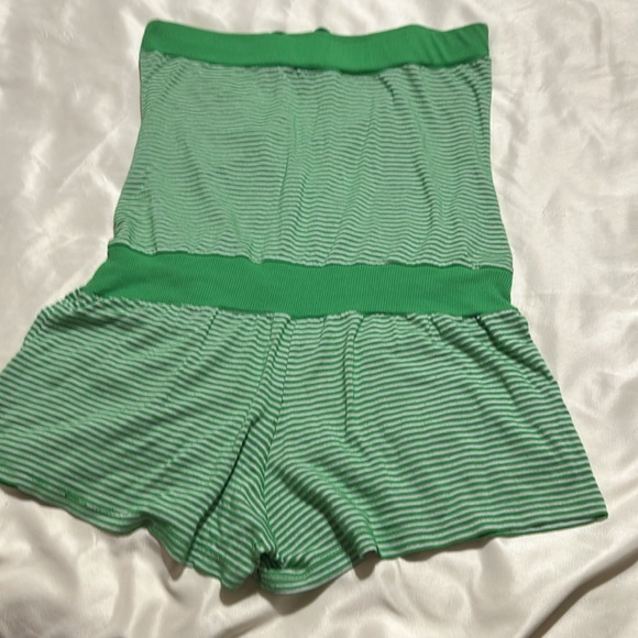 Romper Size Large - Picture 3 of 3